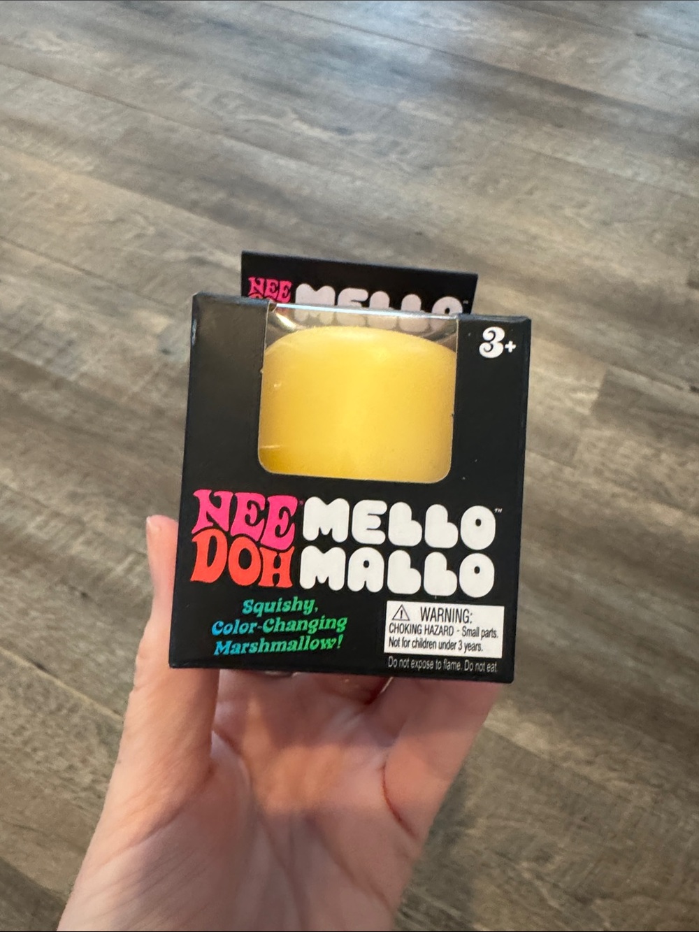 Mello Mallo Color-Changing Yellow Marshmallow Toy